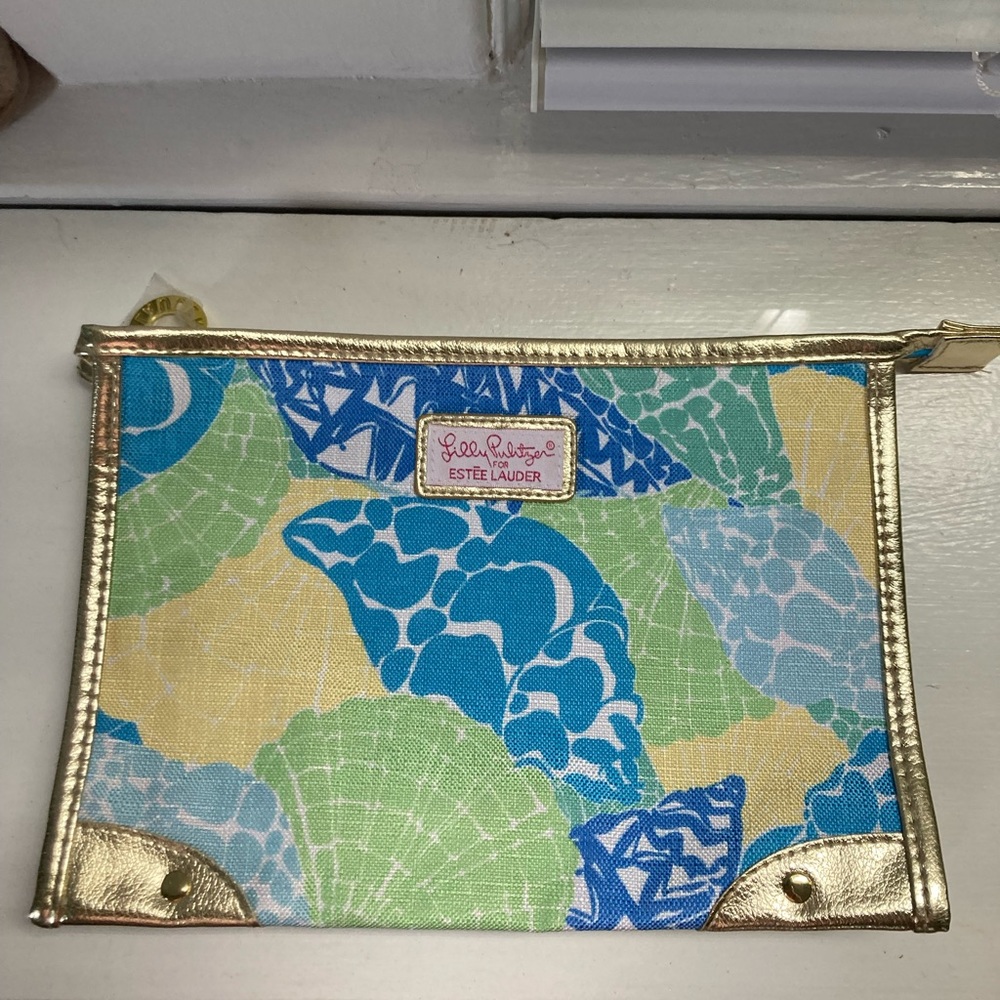 New Lilly Pulitzer for Estée Lauder brand new makeup bag